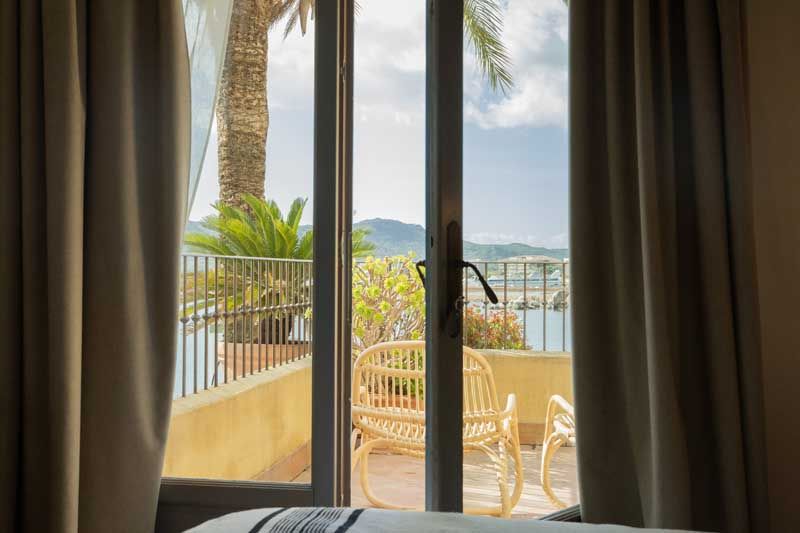Room or suite for 4 persons with terrace  - Hotel Casa Santini - Roc Seven| Porto Vecchio